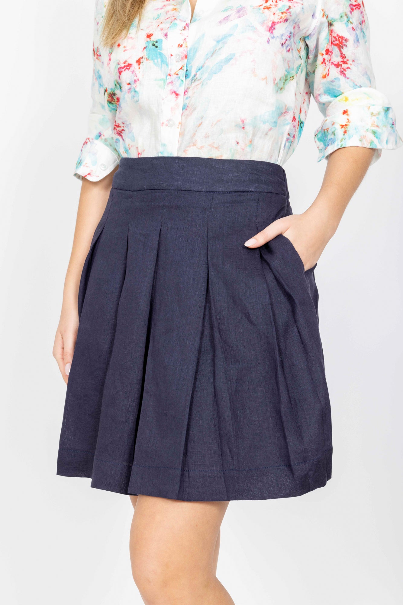 Blue pleated linen clearance skirt