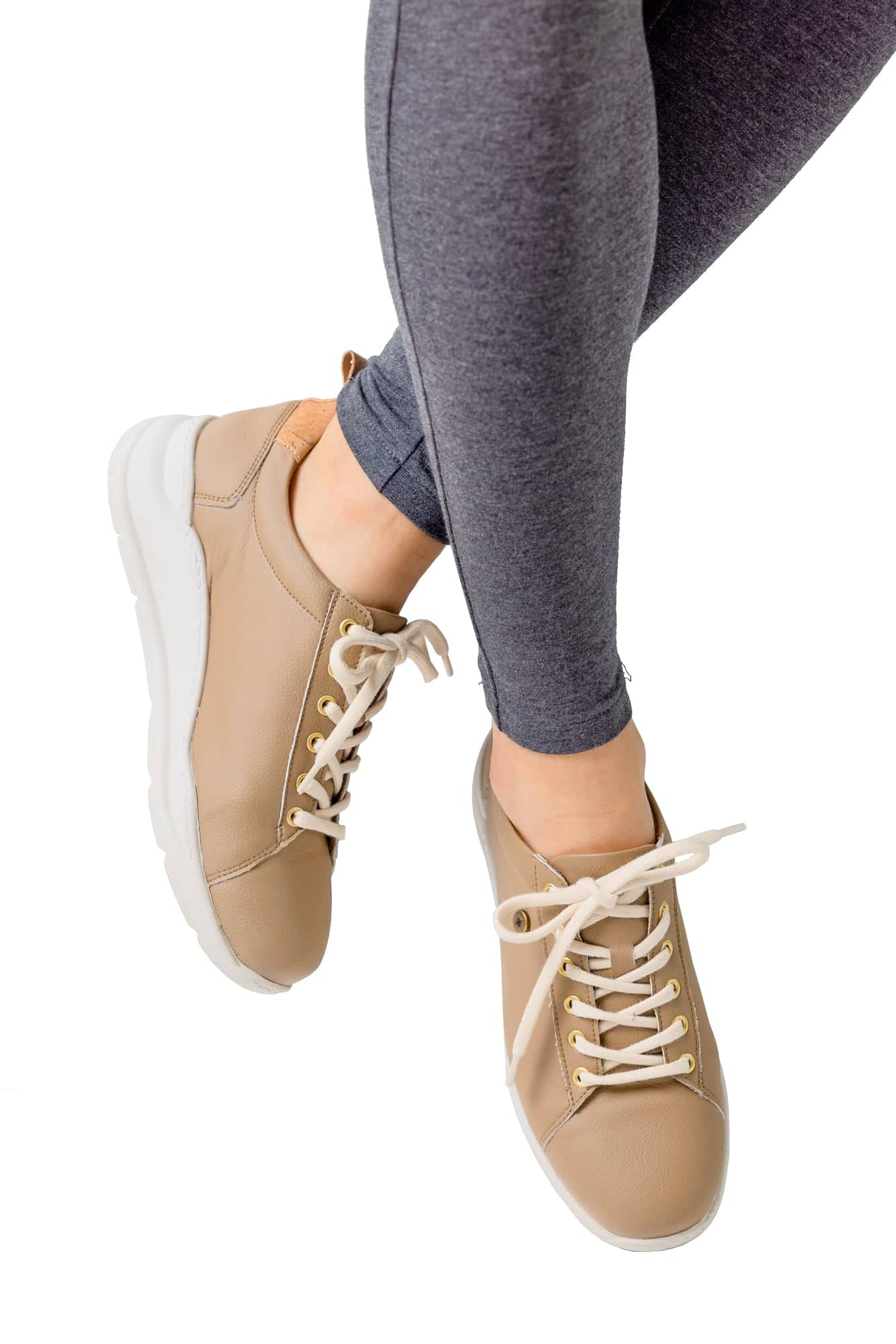 camello vegan running shoe for women - front and side viewcamello vegan runner by cari capri - front and side